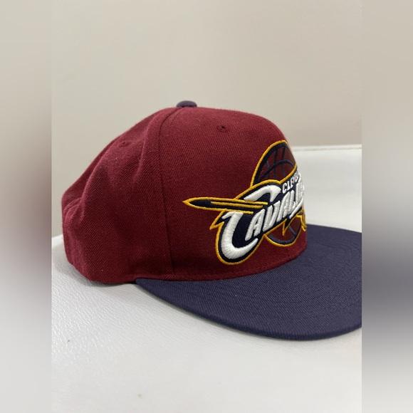 Cleveland Cavaliers Snapback Hat Mitchell & Ness - Picture 5 of 7